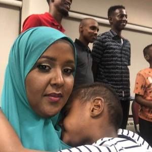 Meet your Posher, Idil